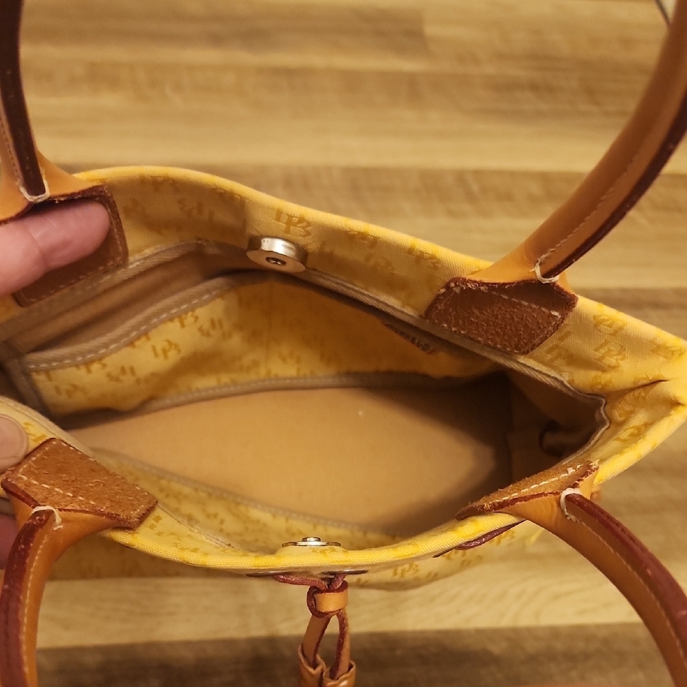 Dooney & Bourke Y2K Yellow Logo Canvas Tote Tan Leather Trim Vintage - Picture 8 of 13